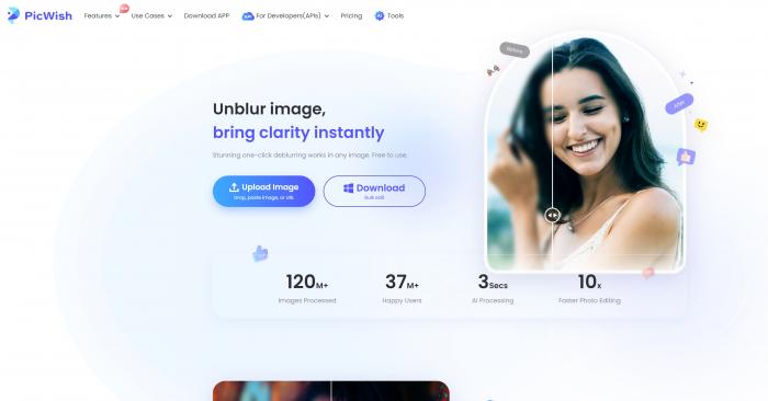 PicWish Unblur Image